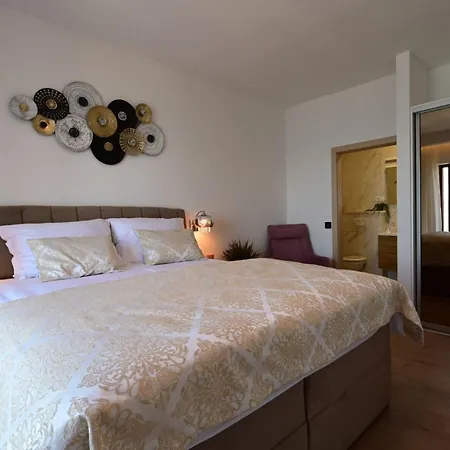 Ferienvilla Dalmatiner Mit Infinity Pool By Interhome Holiday home Jurjevic