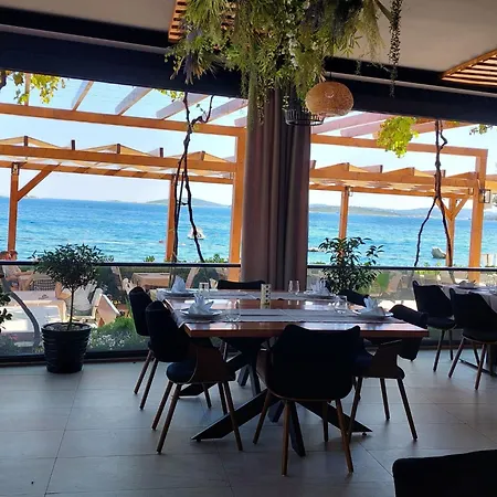 Ferienvilla Dalmatiner Mit Infinity Pool By Interhome Jurjević