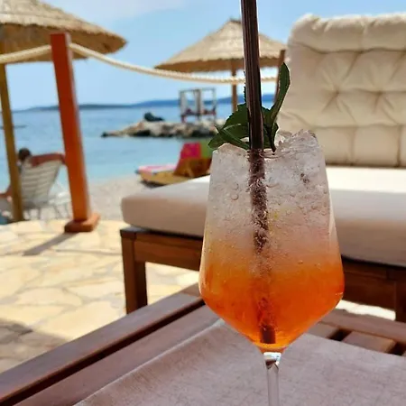 Ferienvilla Dalmatiner Mit Infinity Pool By Interhome Jurjević