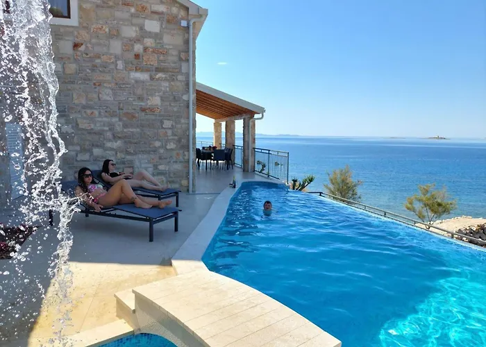 Nyaraló Ferienvilla Dalmatiner Mit Infinity Pool By Interhome Jurjević