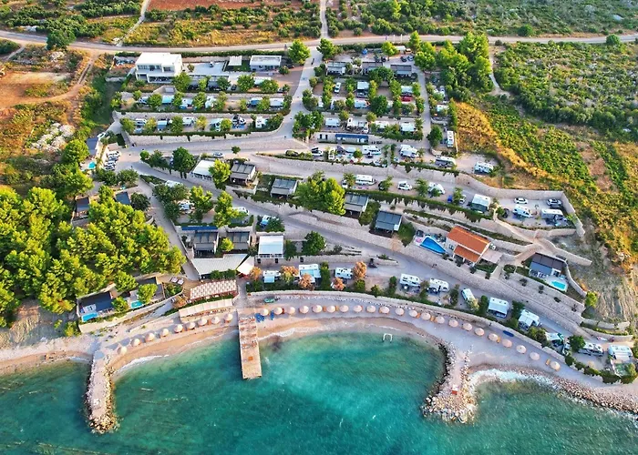 Ferienvilla Dalmatiner Mit Infinity Pool By Interhome